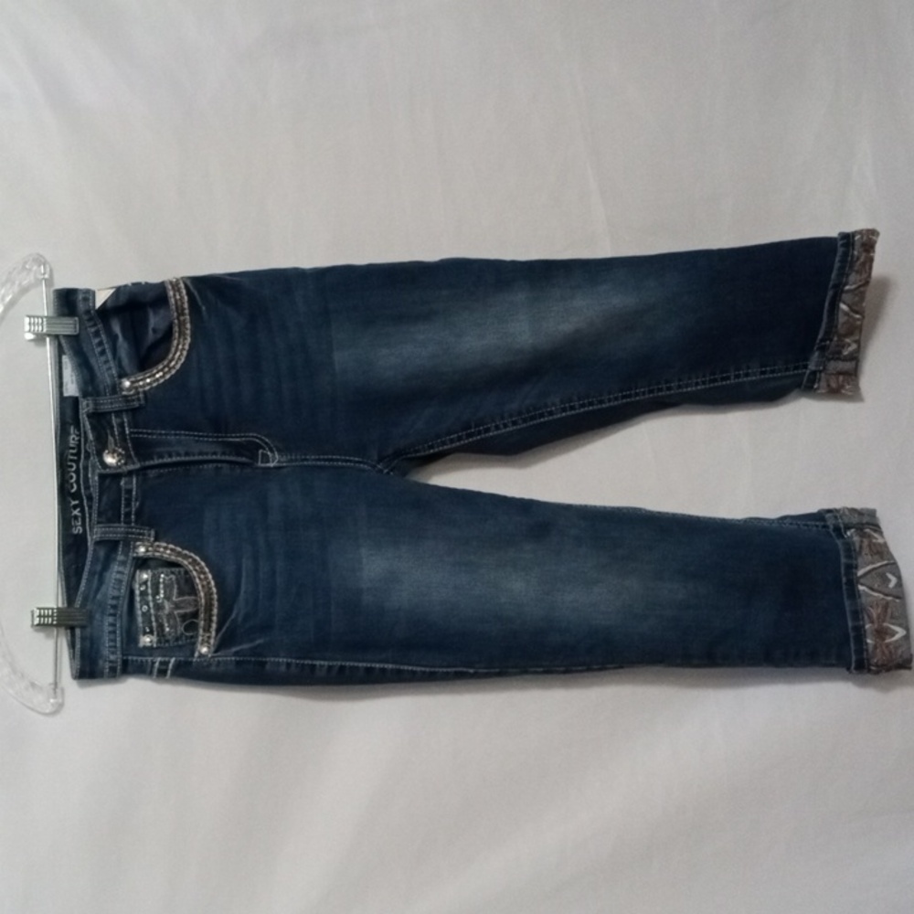 Sexy Couture Embellished Pocket Embroidered Cuff Capri Jeans 9
